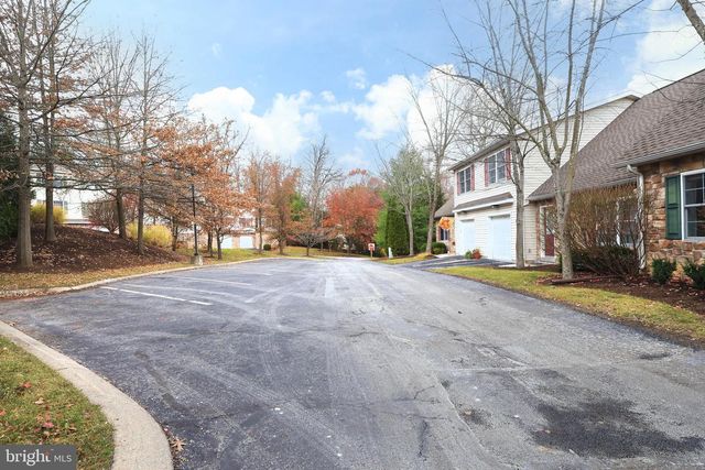 210 AMBLEWOOD WAY, State College, PA 16803