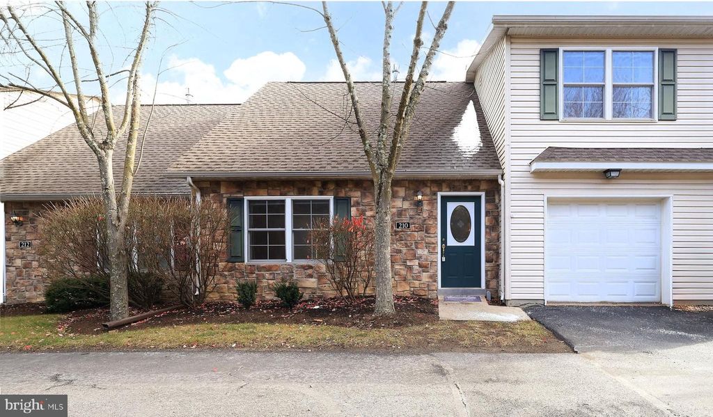 210 AMBLEWOOD WAY, State College, PA 16803