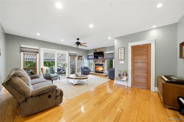 89 Garrison Road, Amherst, NY 14221