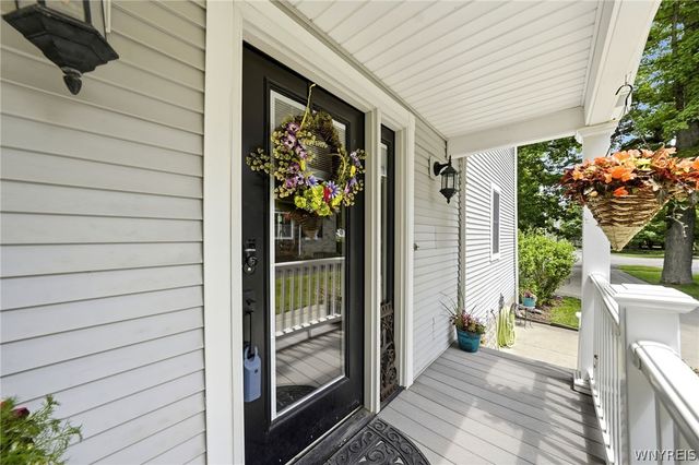 89 Garrison Road, Amherst, NY 14221