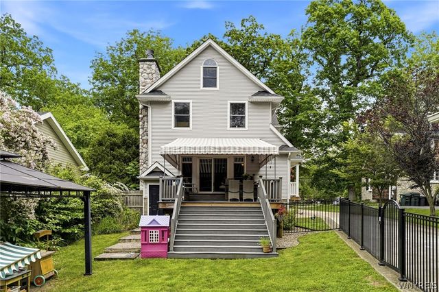89 Garrison Road, Amherst, NY 14221