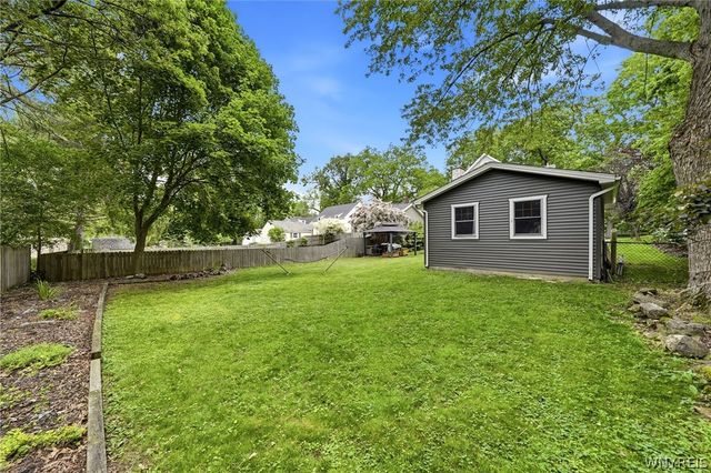89 Garrison Road, Amherst, NY 14221
