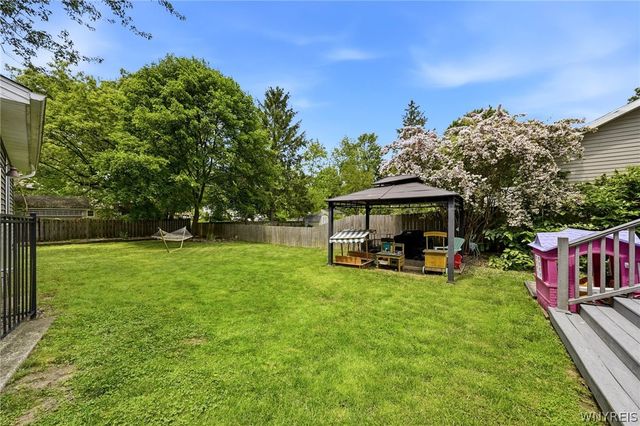 89 Garrison Road, Amherst, NY 14221