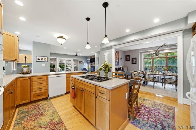 89 Garrison Road, Amherst, NY 14221