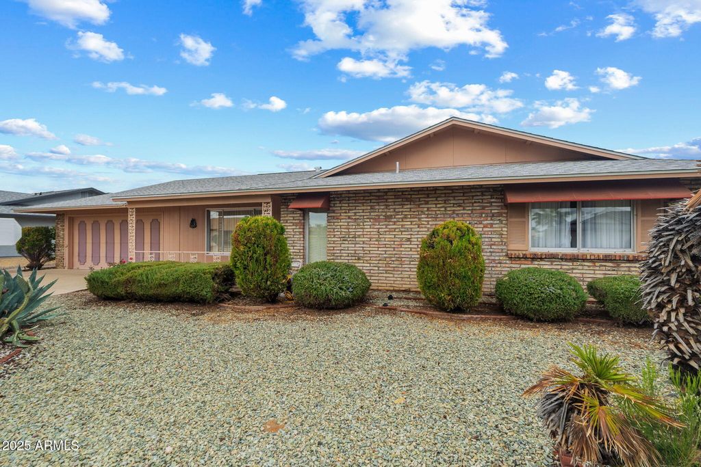 10322 W SIGNAL BUTTE Circle, Sun City, AZ 85373