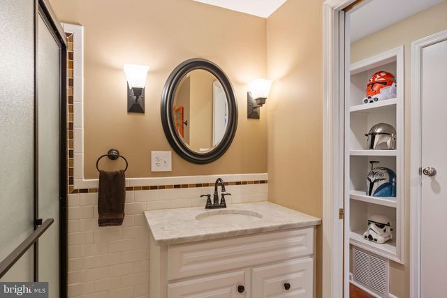 6008 CEDAR WOOD DR, Columbia, MD 21044