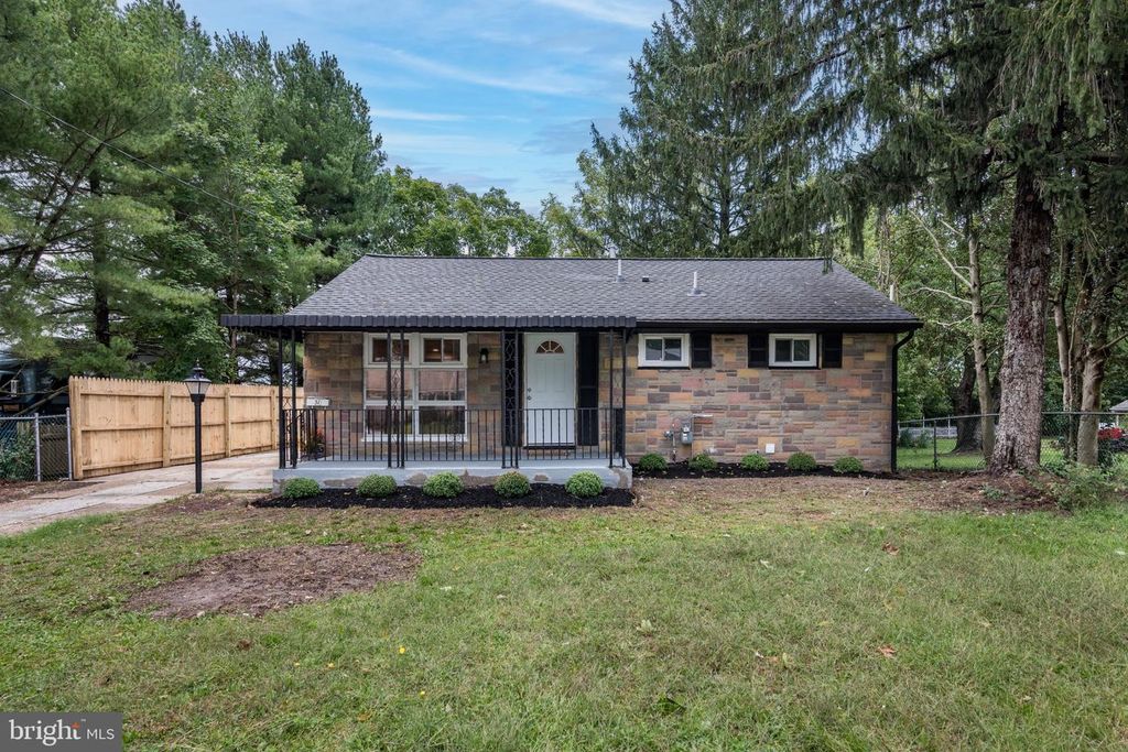 37 E CLAYTON AVE, Clayton, NJ 08312 — exterior