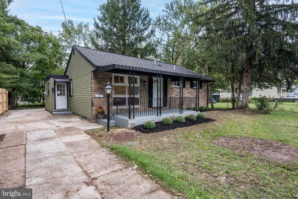 37 E CLAYTON AVE, Clayton, NJ 08312 — photo 4