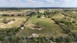 14646 E Lupon, St Hedwig, TX 78152