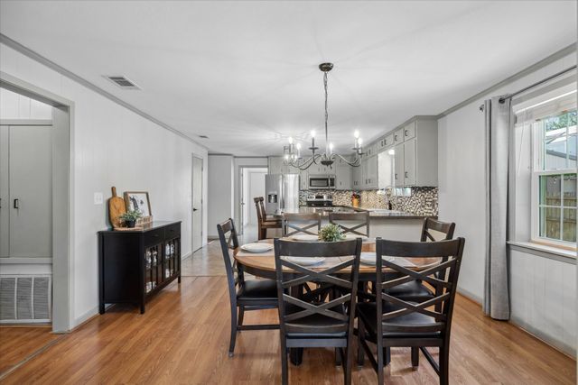 809 S Prairieville Street, Athens, TX 75751