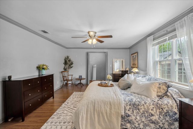 809 S Prairieville Street, Athens, TX 75751