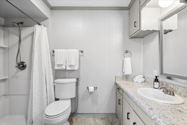 809 S Prairieville Street, Athens, TX 75751