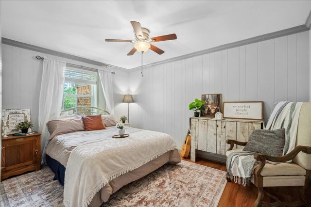 809 S Prairieville Street, Athens, TX 75751