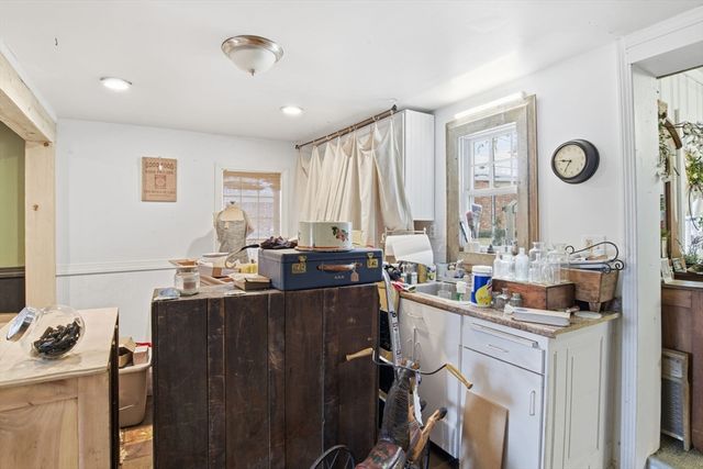 148 River St, West Springfield, MA 01089