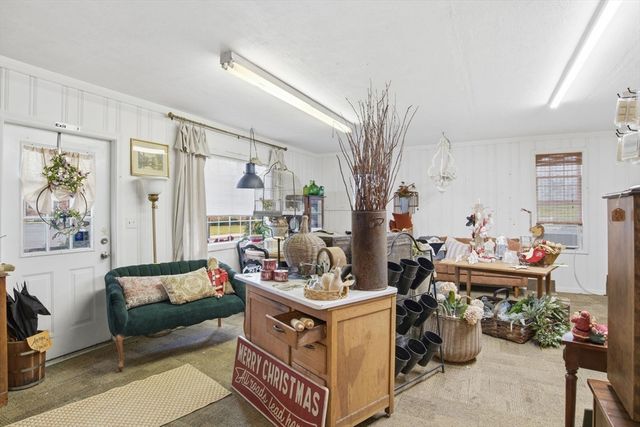 148 River St, West Springfield, MA 01089