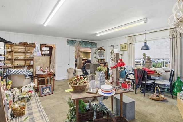 148 River St, West Springfield, MA 01089