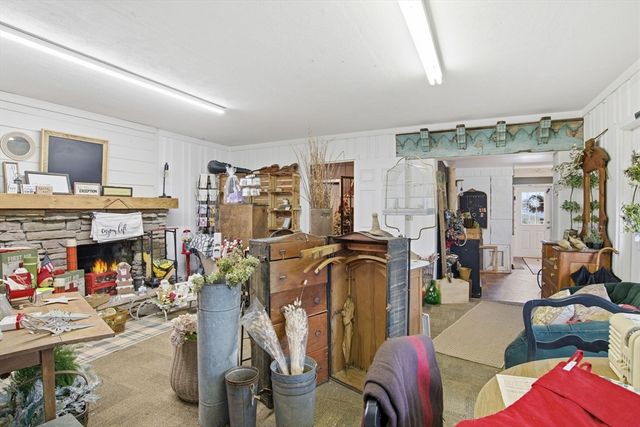 148 River St, West Springfield, MA 01089