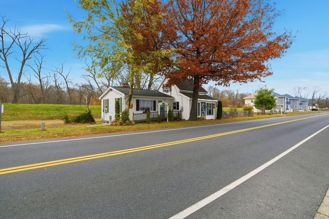 148 River St, West Springfield, MA 01089