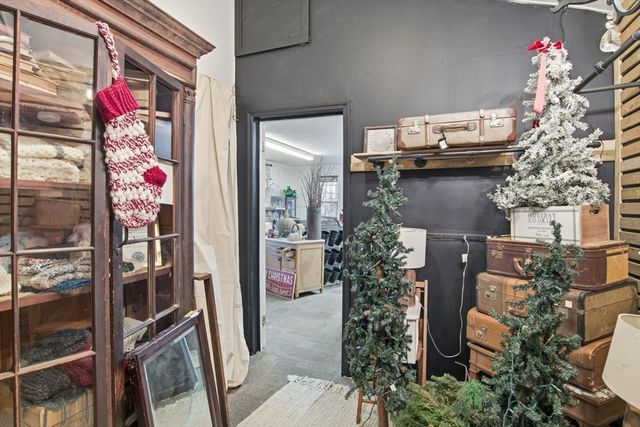 148 River St, West Springfield, MA 01089