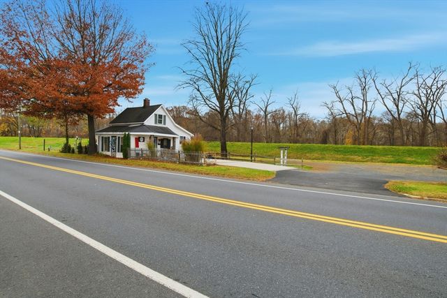 148 River St, West Springfield, MA 01089