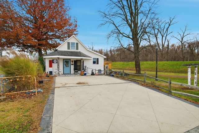 148 River St, West Springfield, MA 01089