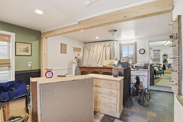 148 River St, West Springfield, MA 01089