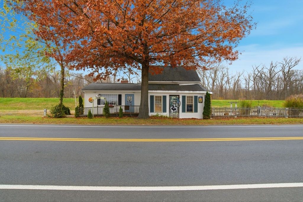 148 River St, West Springfield, MA 01089