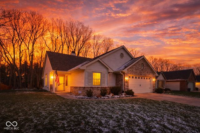 6374 Stratford Drive N, Fishers, IN 46038