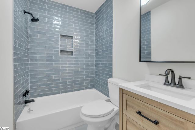 31 Hellams Street, Greenville, SC 29611