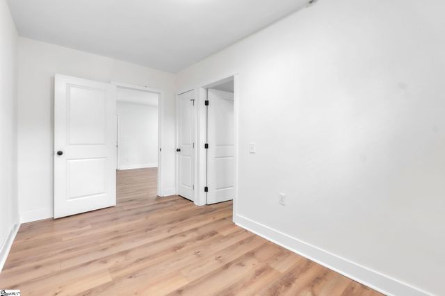 31 Hellams Street, Greenville, SC 29611