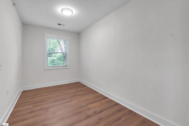 31 Hellams Street, Greenville, SC 29611