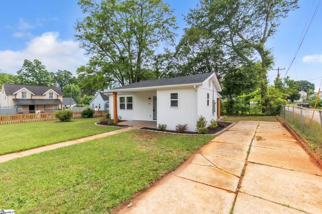 31 Hellams Street, Greenville, SC 29611
