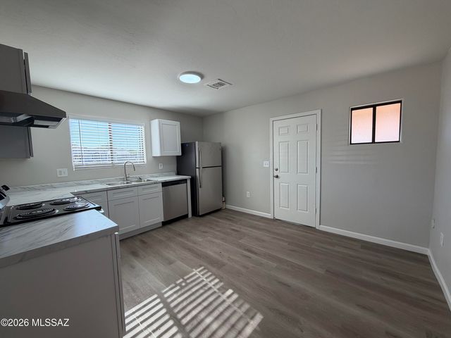 506 N Iroquois Ave Apt 1, Tucson, AZ 85745