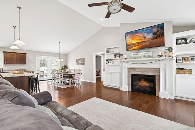 1175 Eagle Landing Dr, Cookeville, TN 38506