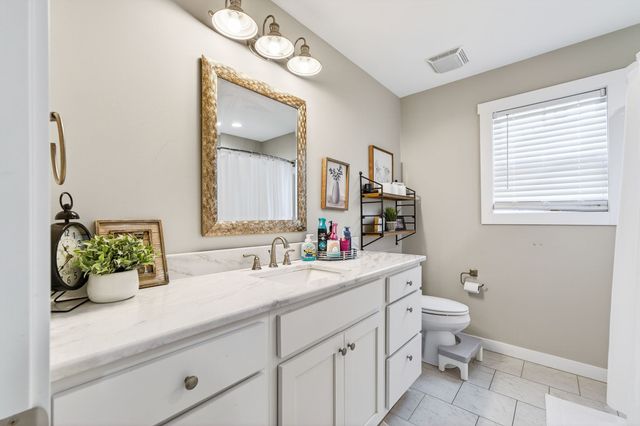 1175 Eagle Landing Dr, Cookeville, TN 38506