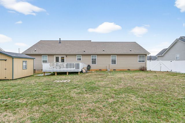 1175 Eagle Landing Dr, Cookeville, TN 38506