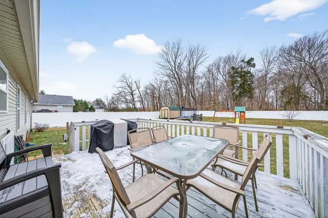 1175 Eagle Landing Dr, Cookeville, TN 38506