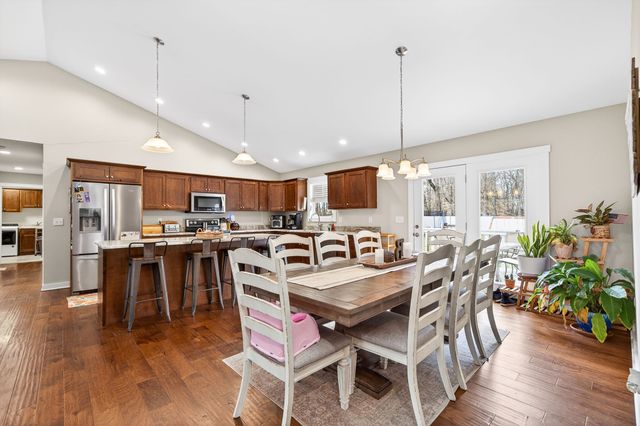 1175 Eagle Landing Dr, Cookeville, TN 38506