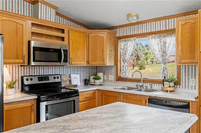 1281 W Northstar Lane, Eau Claire, WI 54703