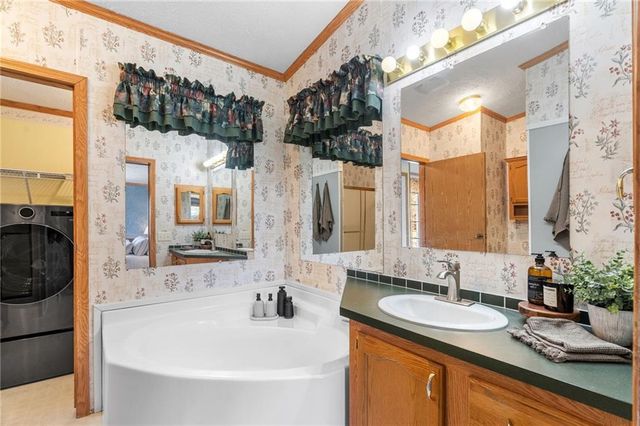1281 W Northstar Lane, Eau Claire, WI 54703