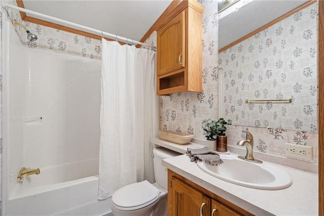 1281 W Northstar Lane, Eau Claire, WI 54703