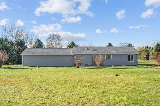 1281 W Northstar Lane, Eau Claire, WI 54703