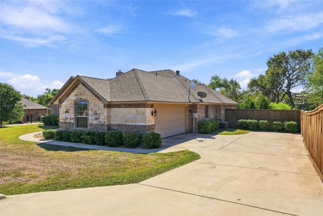 107 Chance Court, Springtown, TX 76082