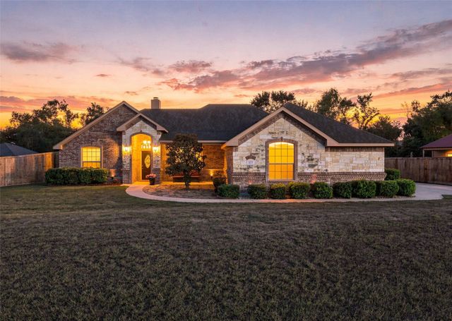 107 Chance Court, Springtown, TX 76082