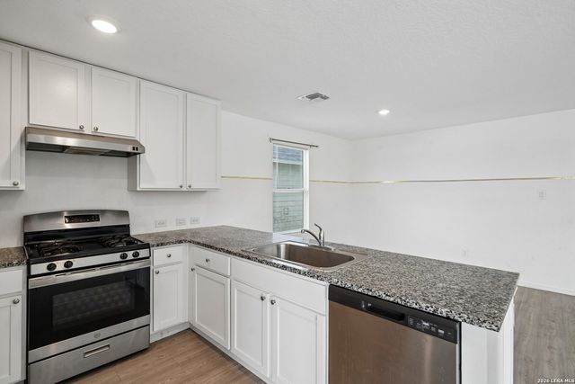 5514 Calton Bnd, San Antonio, TX 78253