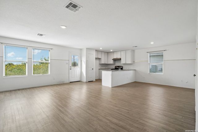 5514 Calton Bnd, San Antonio, TX 78253
