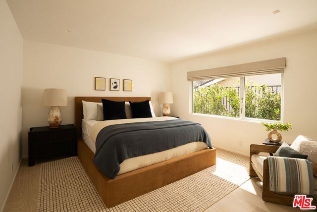 5270 Los Diegos Way, Los Angeles, CA 90027