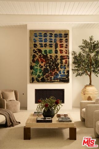 5270 Los Diegos Way, Los Angeles, CA 90027