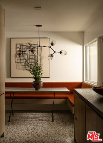 5270 Los Diegos Way, Los Angeles, CA 90027