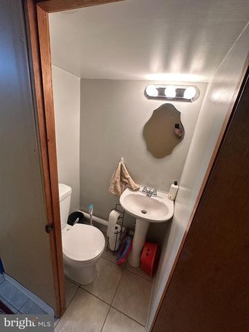 1818 PACKER AVE, Philadelphia, PA 19145